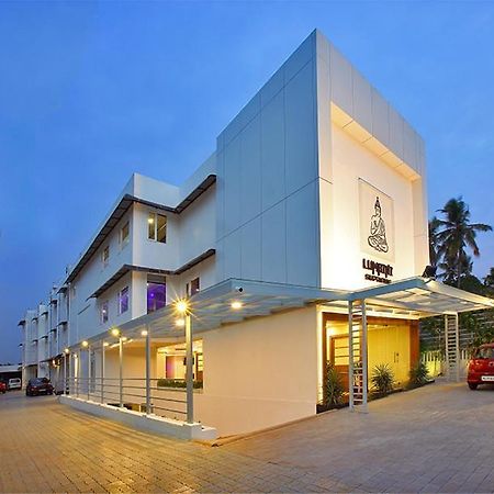 Lumbini Supreme Hotel Thrissur Buitenkant foto