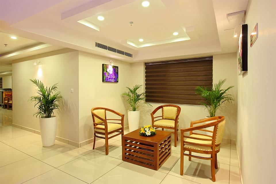 Lumbini Supreme Hotel Thrissur Buitenkant foto