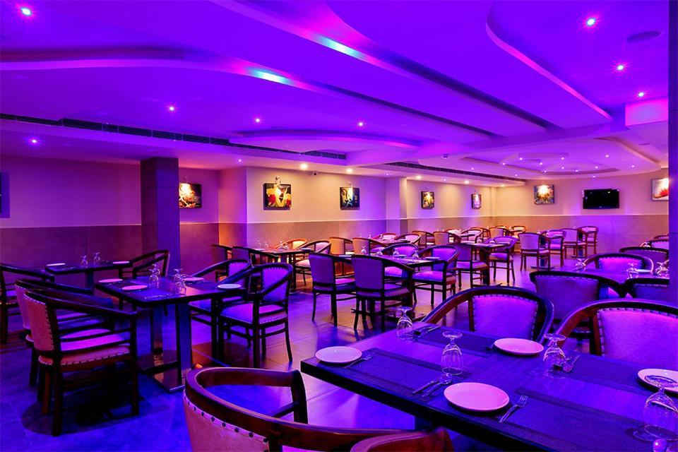 Lumbini Supreme Hotel Thrissur Buitenkant foto