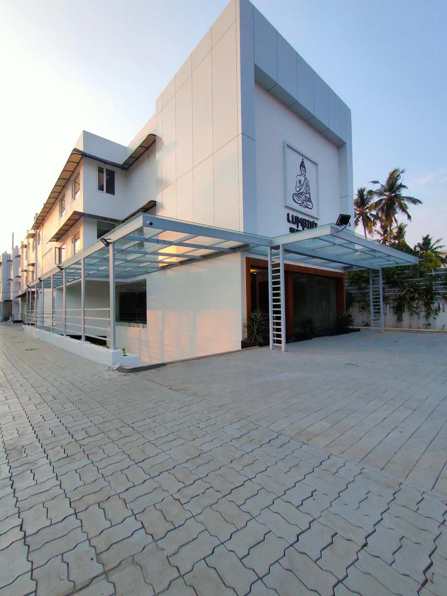 Lumbini Supreme Hotel Thrissur Buitenkant foto